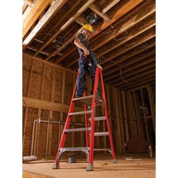 6 ft 0.25 in Fiberglass Platform Stepladder