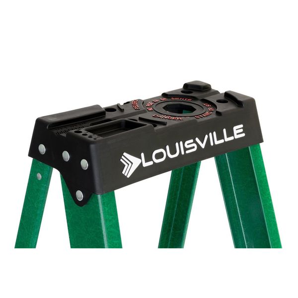 4 ft Fiberglass Stepladder