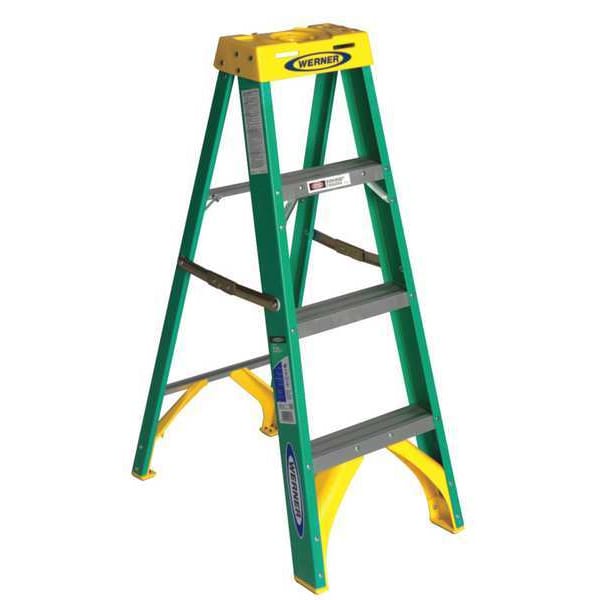 4 ft Fiberglass Stepladder