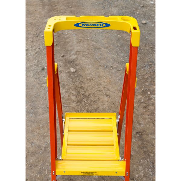 7 ft Fiberglass Podium Stepladder