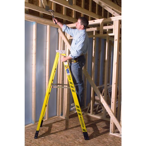 6 ft Fiberglass Stepladder