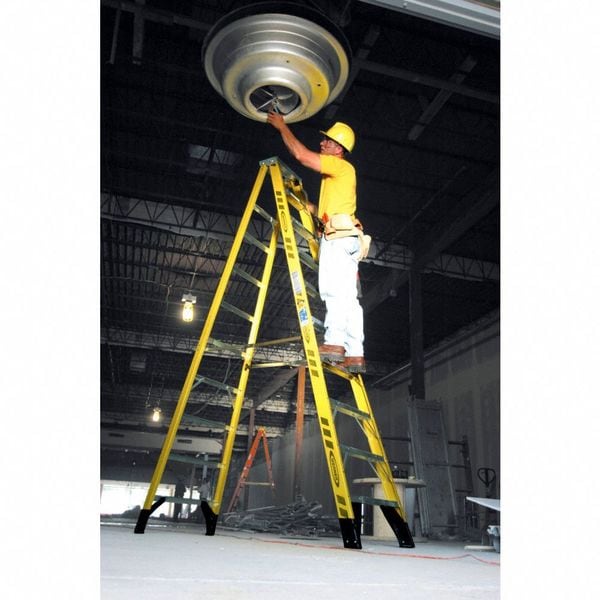10 ft Fiberglass Stepladder