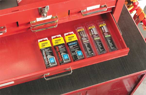 Heavy Duty Staples, 24 ga, Narrow Crown, 3/8 in Leg L, Steel, 1000 PK
