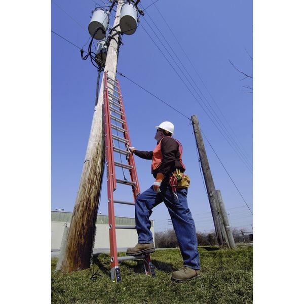 Fiberglass Extension Ladder, 300 lb Load Capacity