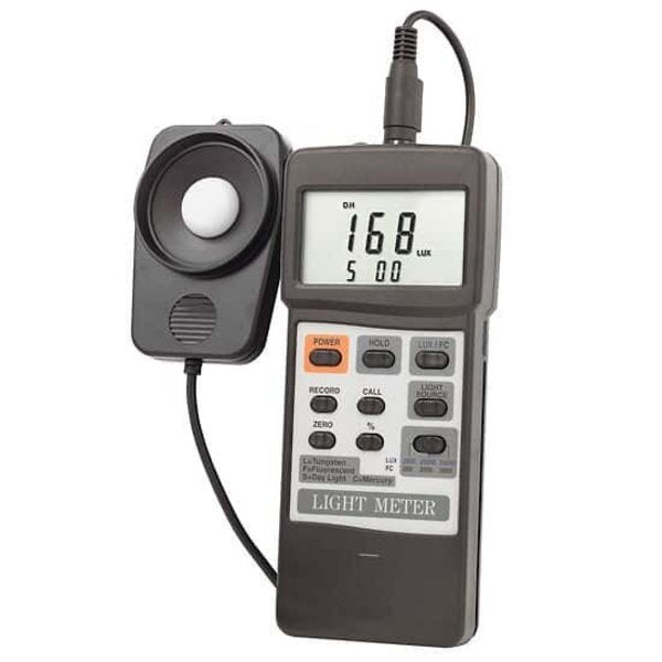 Traceable Light Meter with RS-232 Output