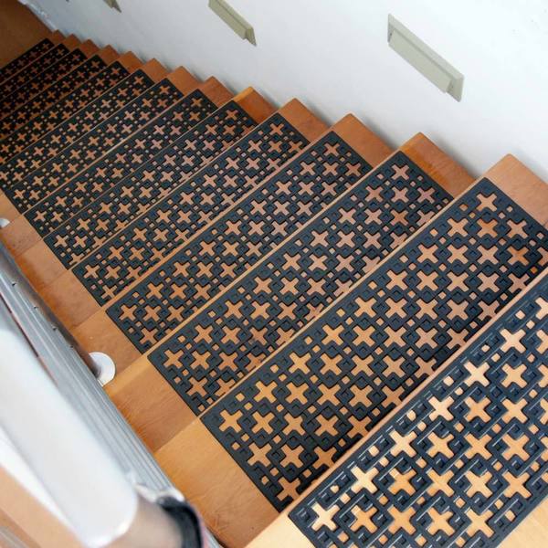 6- Piece Stars Step Mat Rubber Stair Treads, 9.75 by 29.75-Inch, Black