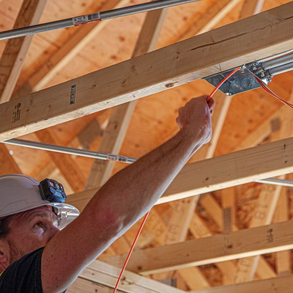 Multi-Groove Fiberglass Fish Tape with Spiral Steel Leader, 100-Foot