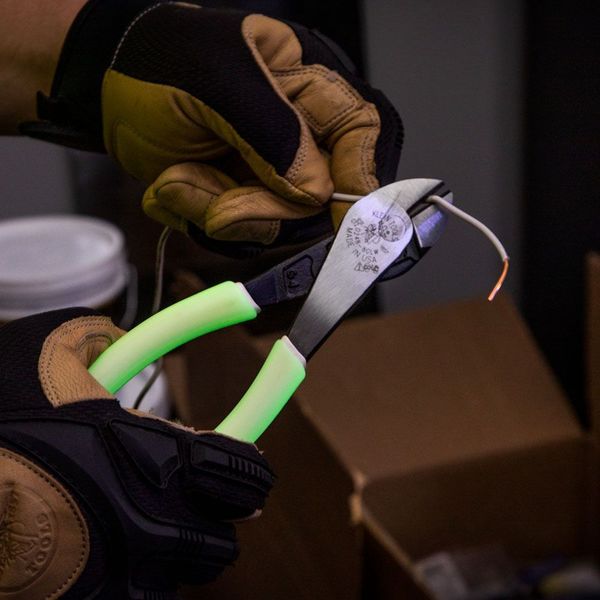 Diagonal Cutting Pliers, Angled Head, High-Visibility, 8-Inch