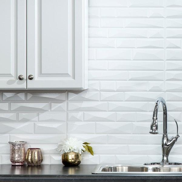 Fasade 18in x 24in Vista Gloss White Backsplash Panel 5pk