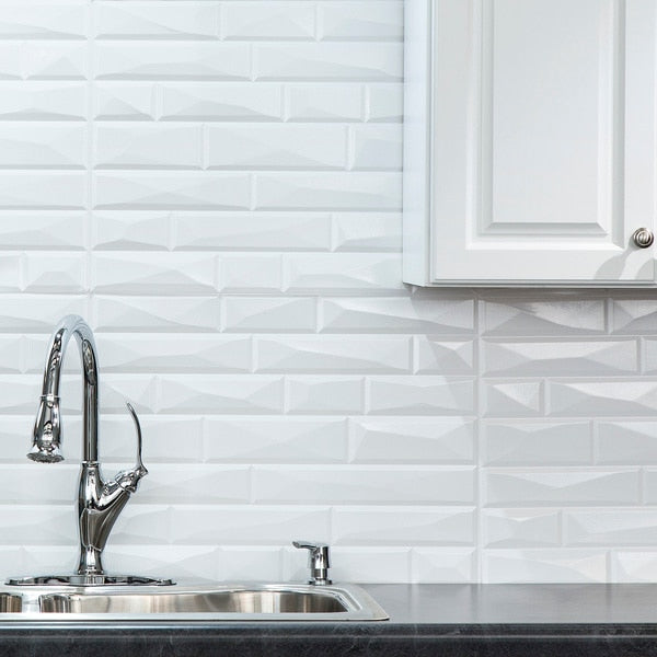 Fasade 18in x 24in Vista Gloss White Backsplash Panel 5pk