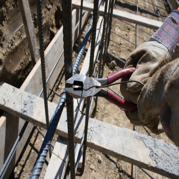 9 1/2 in 2000(TM) Linemans Plier High Leverage, Steel