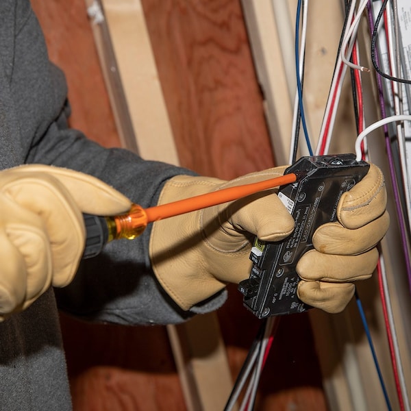 Screwdriver Set, 1000V Slim-Tip Insulated and Magnetizer, 6-Piece