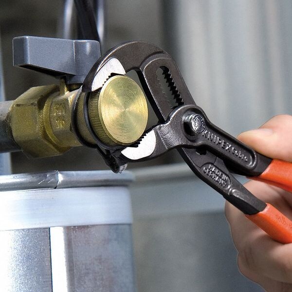 7 1/4 in V-Jaw Water Pump Plier Serrated, Plastic Grip