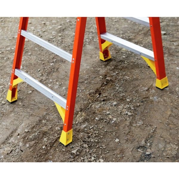 11 ft Fiberglass Podium Stepladder