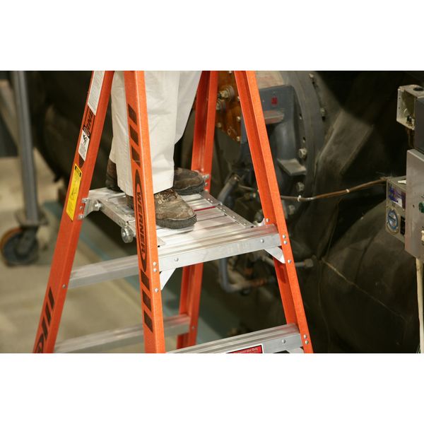 6 ft Fiberglass Twin Platform Stepladder