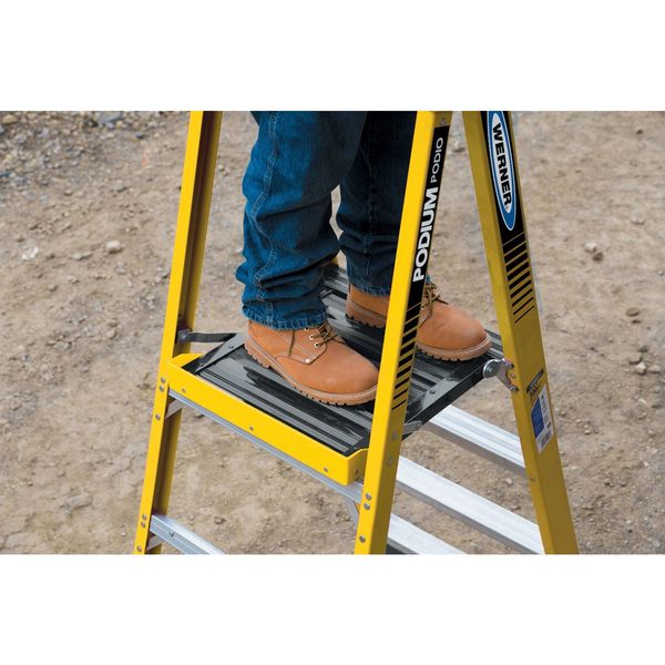 7 ft Fiberglass Podium Stepladder