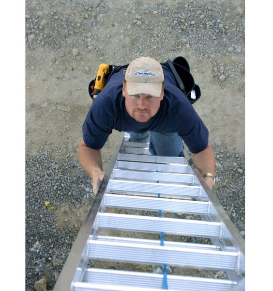Aluminum Extension Ladder, 300 lb Load Capacity