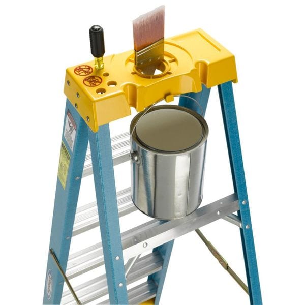 4 ft Fiberglass Stepladder