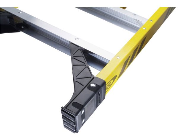 5 ft Fiberglass Stepladder