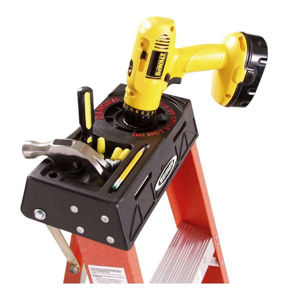 4 ft Fiberglass Tripod Stepladder