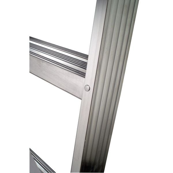 4 ft Aluminum Stepladder