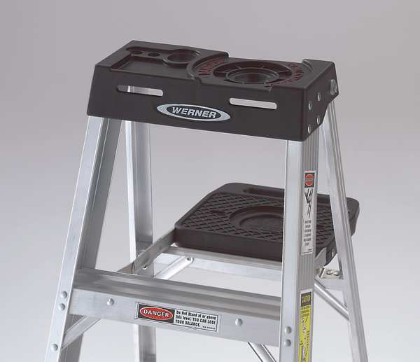 4 ft Aluminum Stepladder