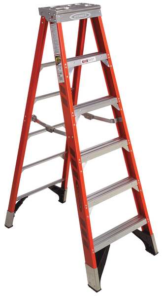 6 ft Fiberglass Stepladder