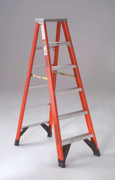 6 ft Fiberglass Stepladder