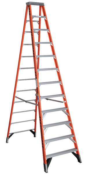 12 ft Fiberglass Stepladder
