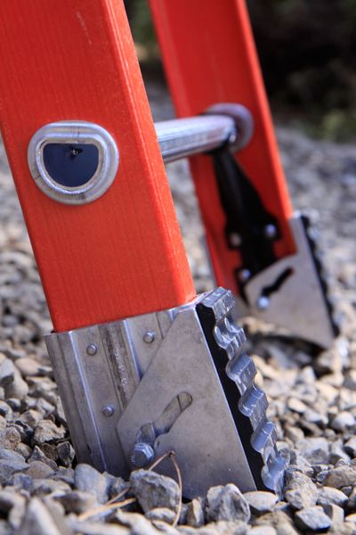 Fiberglass Extension Ladder, 300 lb Load Capacity