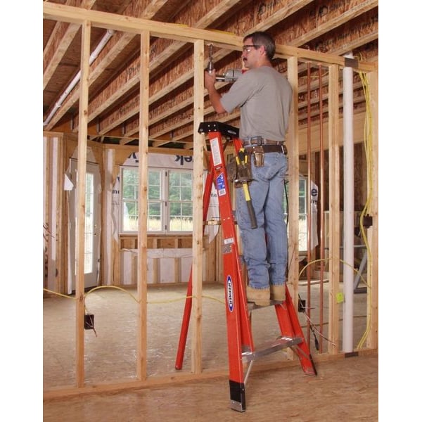 8 ft Fiberglass Tripod Stepladder