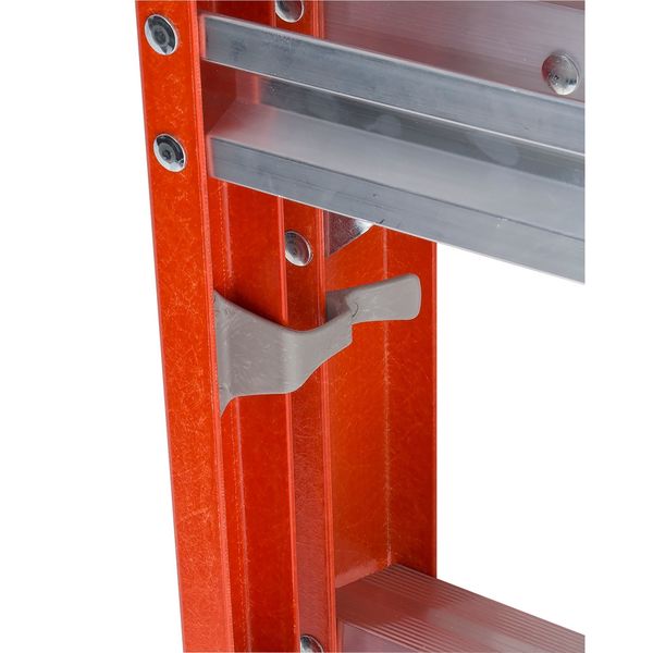 6 ft Fiberglass Stepladder