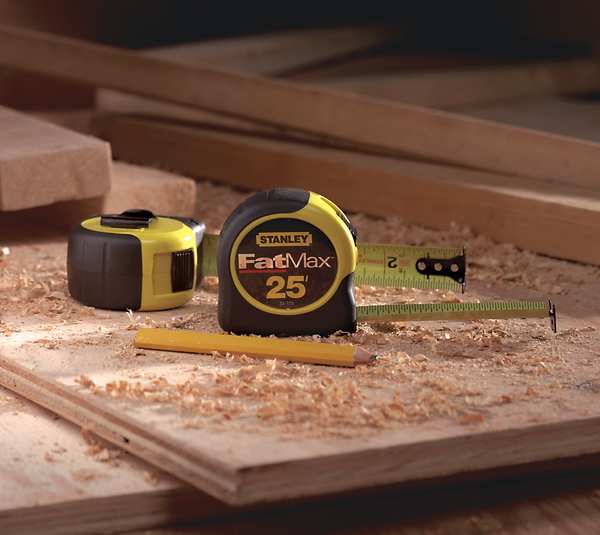 25 ft FATMAX Classic Tape Measure, 1-1/4 in Blade, Stud Markings, ABS Plastic Case, Rubber Grip