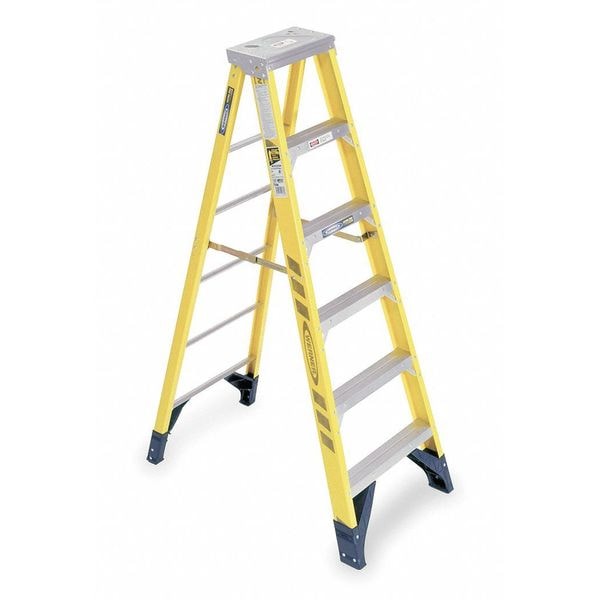 4 ft Fiberglass Stepladder