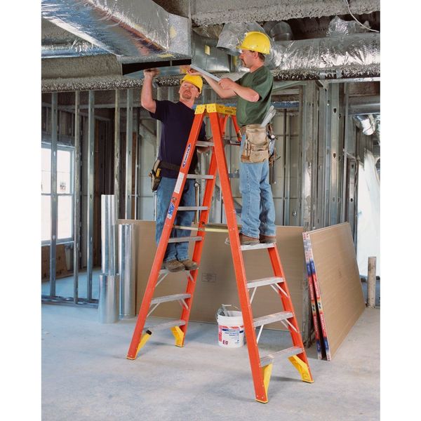 8 ft Fiberglass Twin Stepladder