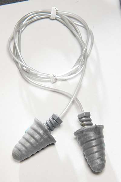 E-A-R Skull Screws, Reusable Corded Earplugs, Cone Shape, Silver, 32 dB NRR, Med, 120 Pairs/Box