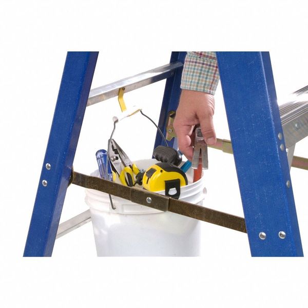 6 ft Fiberglass Stepladder